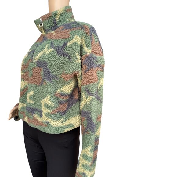 Forever 21 S Cropped Sherpa Pullover Camo Fleece 1/4 Zip High Neck - Picture 3 of 9